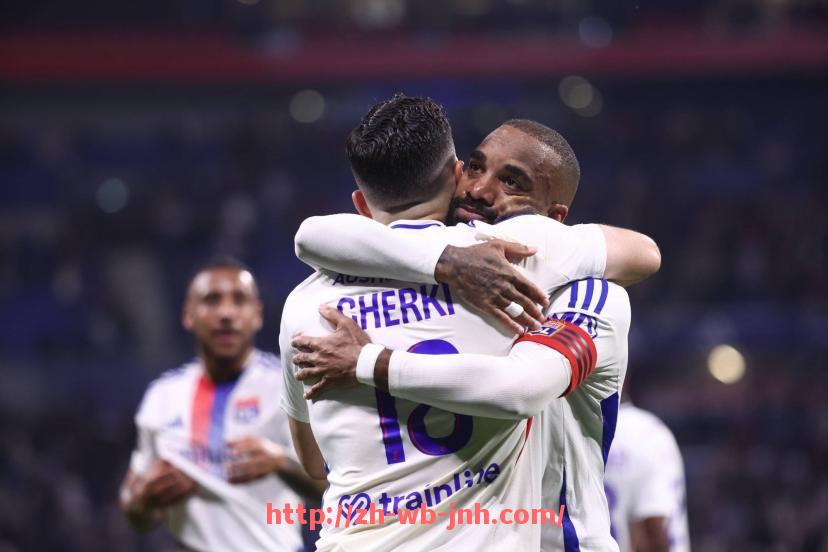 金年会体育-上海上港队在中超联赛的比赛结果及表现分析