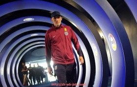 金年会体育-11年英超球队:回顾2011年英超球队的阵容与赛季表现。